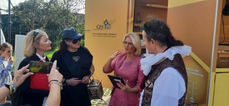 Predstavitev ucne poti slepim in slabovidnim s pomocjo elektronske tblice